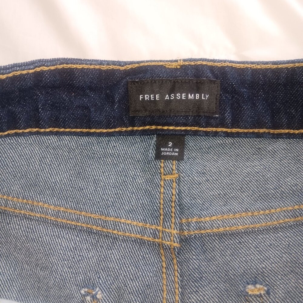 Jeans - Picture 2 of 2
